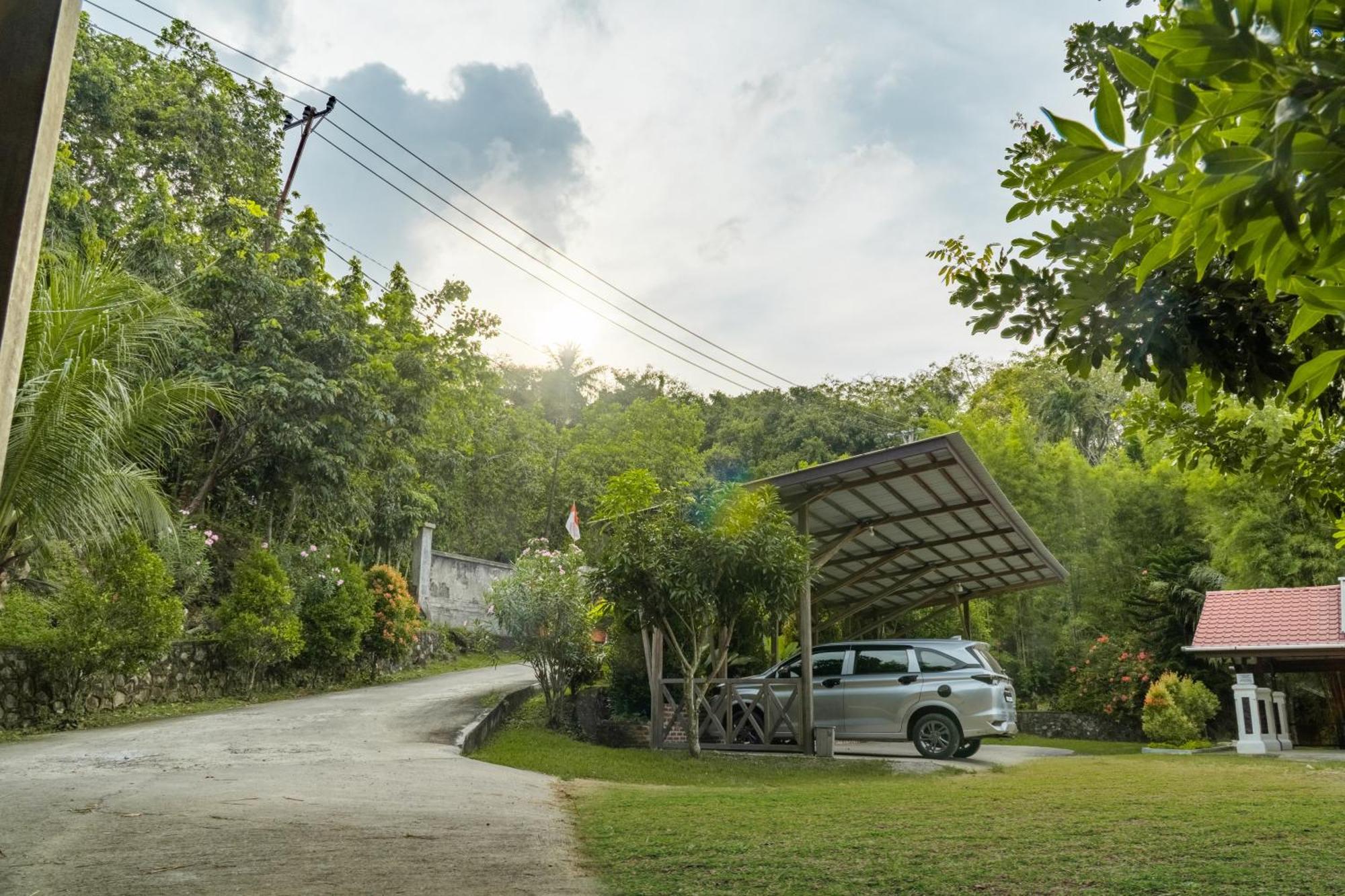 The Hawk'S Nest Resort Sabang  Exterior photo