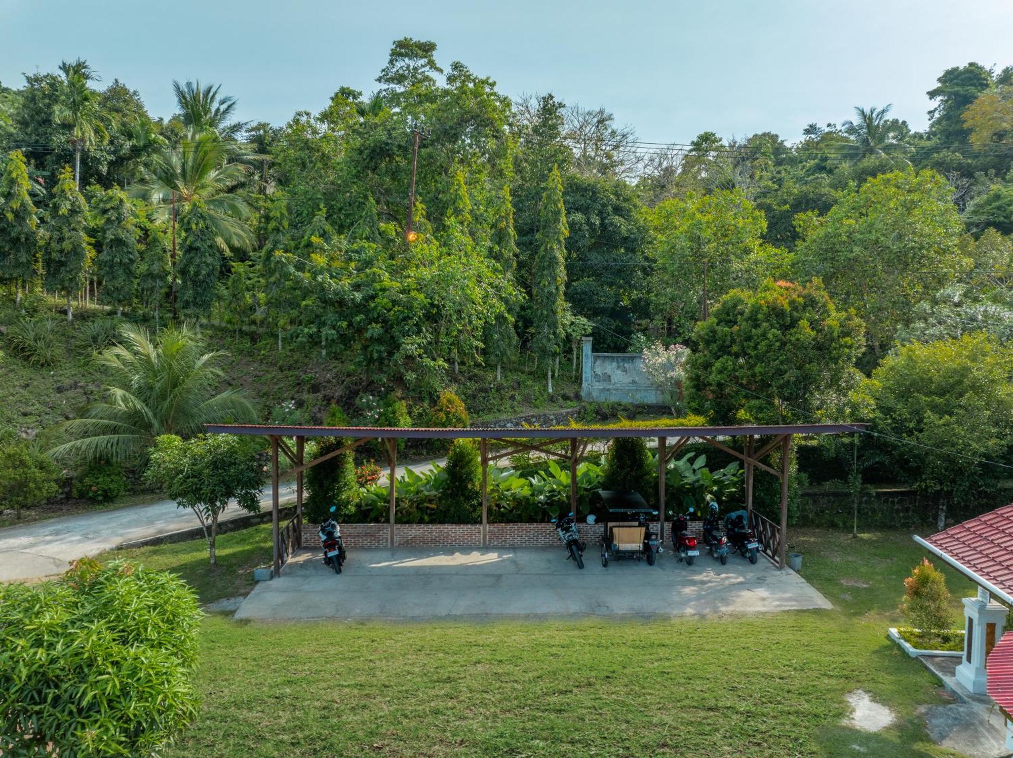 The Hawk'S Nest Resort Sabang  Exterior photo