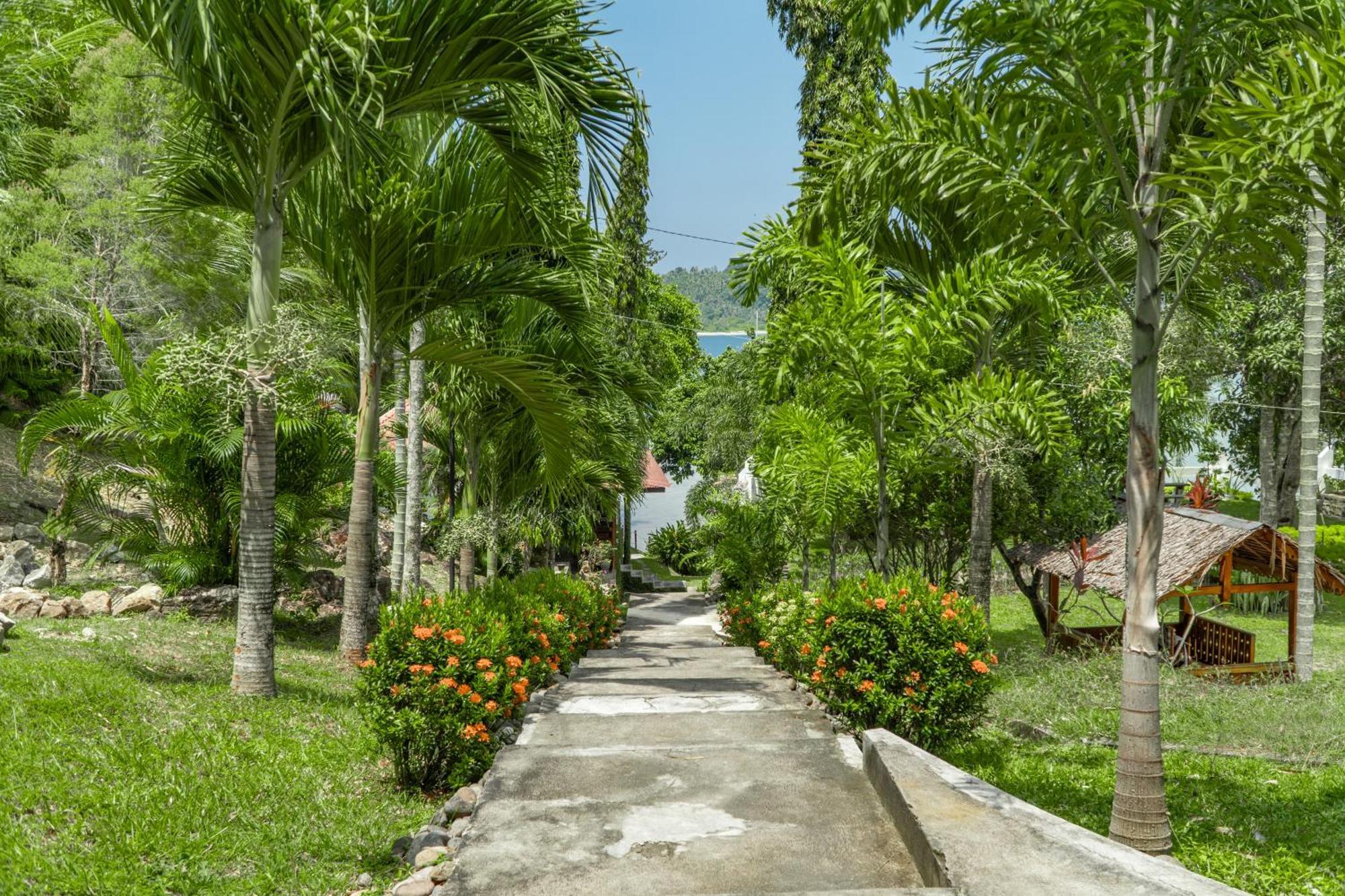 The Hawk'S Nest Resort Sabang  Exterior photo